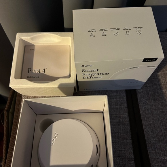 Pura Smart Fragrance Diffuser with Cranberry Fizz and Volcano Refills - Picture 2 of 3